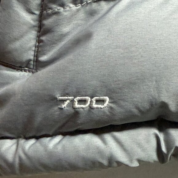 The North Face Women’s Nuptse 700 Vest Medium Gray Down Insulated EUC - Picture 5 of 14